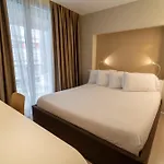 Lake Drive Rooms&Apartments