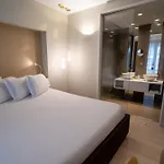 Lake Drive Rooms&Apartments