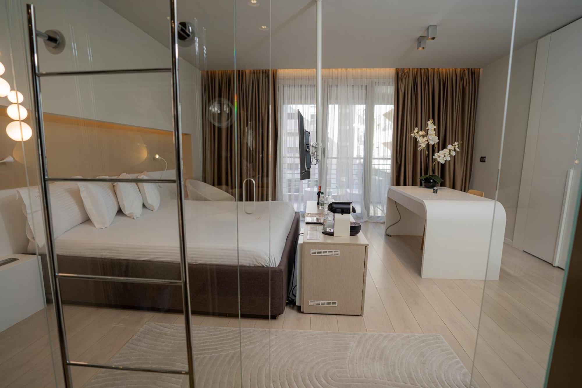 Drive Rooms&apartments 4* Tirana
